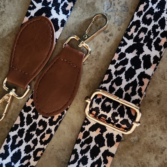 Leopard print detachable guitar purse strap - Picture 3 of 4